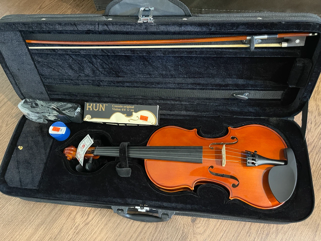 Menzel Violin with Bow and Case - photo 2