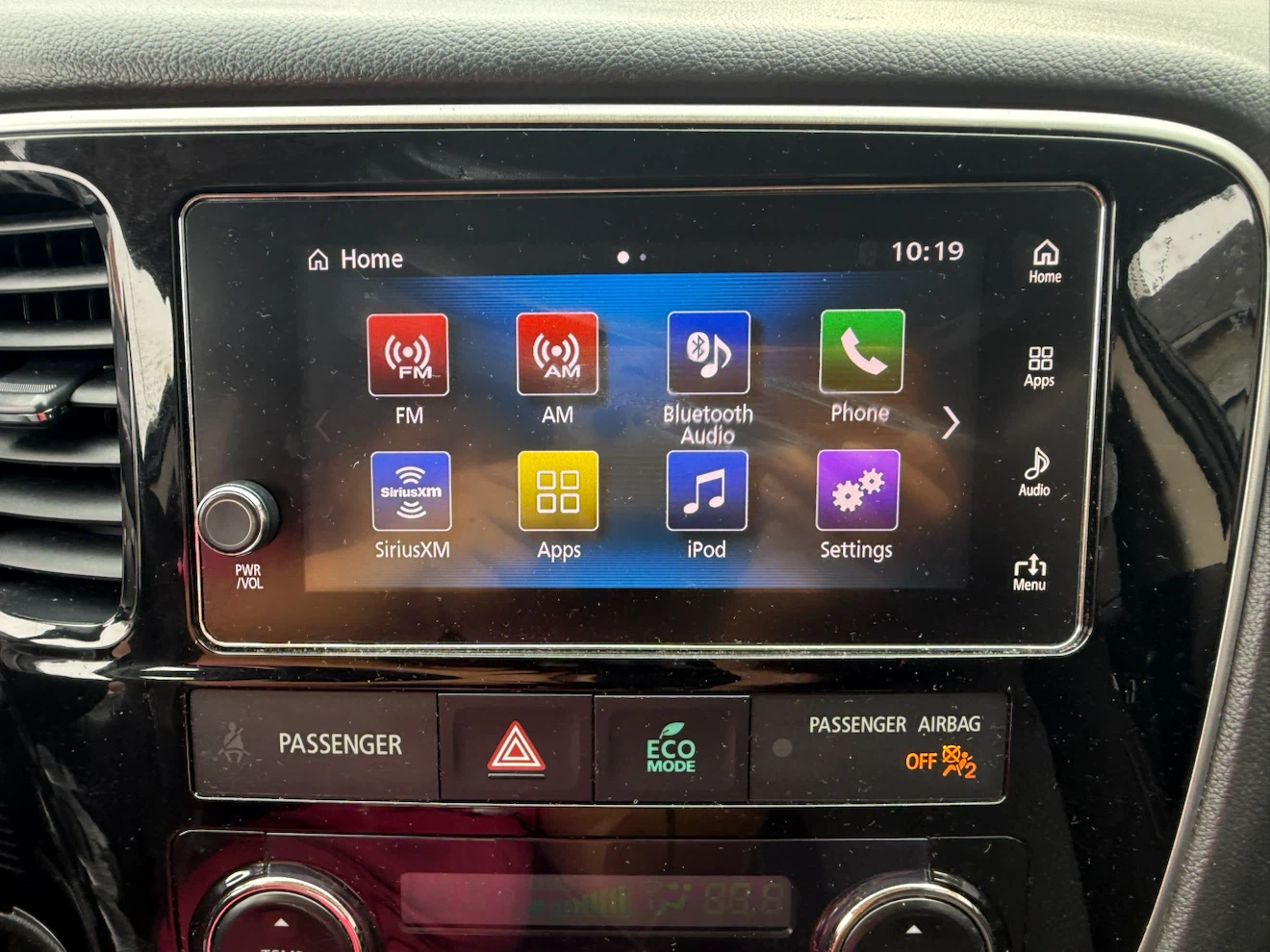 2018 Mitsubishi Outlander SUV - photo 4