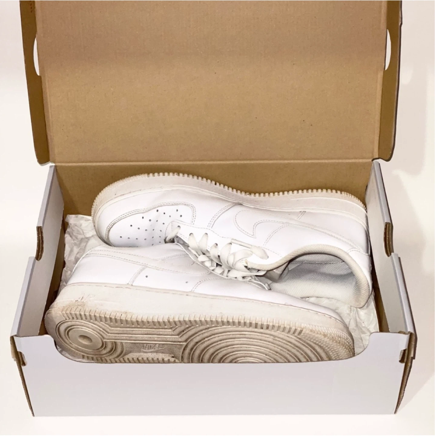 Nike Air Force 1 Low White Sneakers Used
