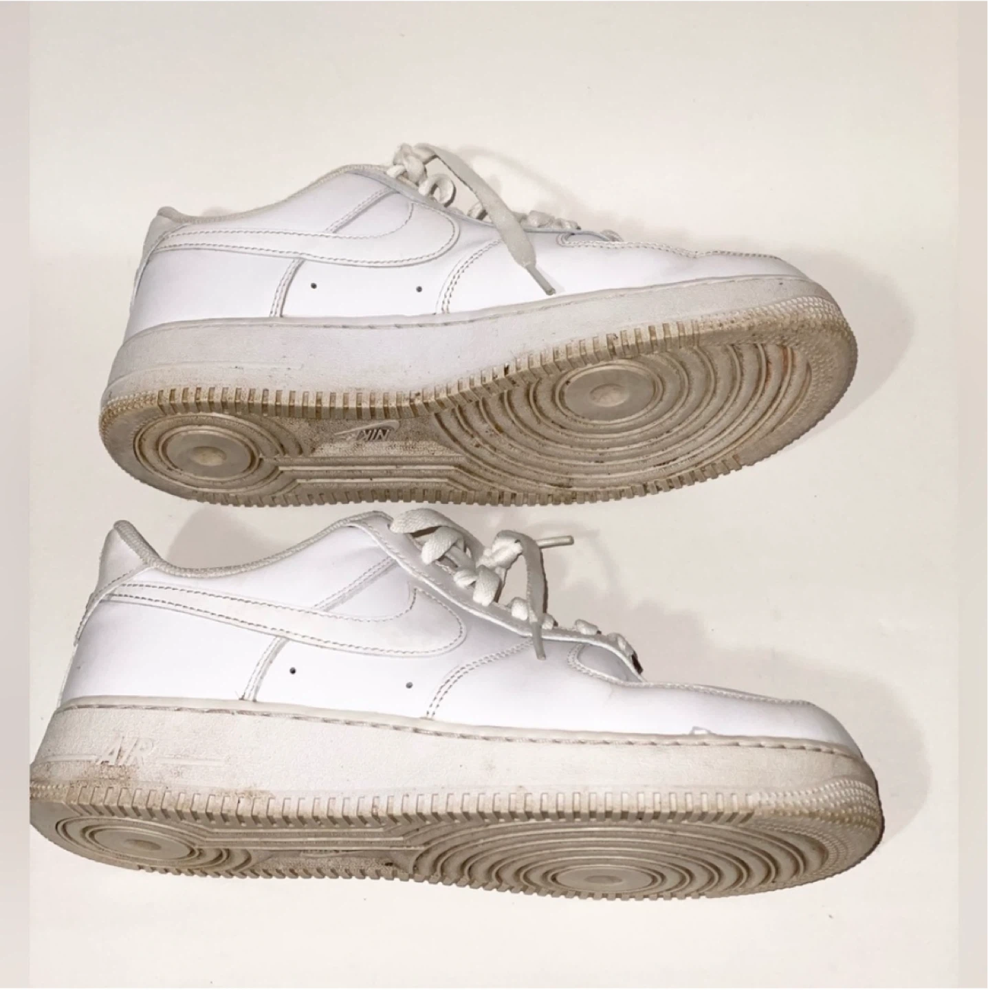 Nike Air Force 1 Low White Sneakers Used - photo 3