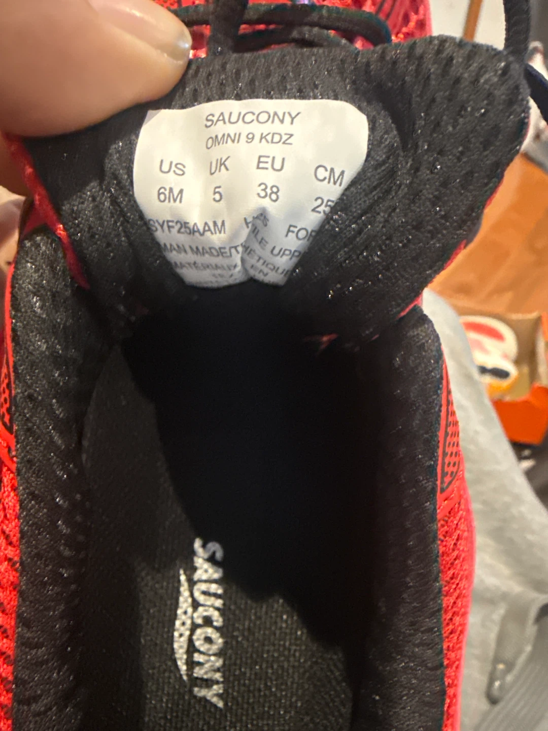 Saucony Omni 9 Running Shoes - Red/Black Size 6M - photo 5