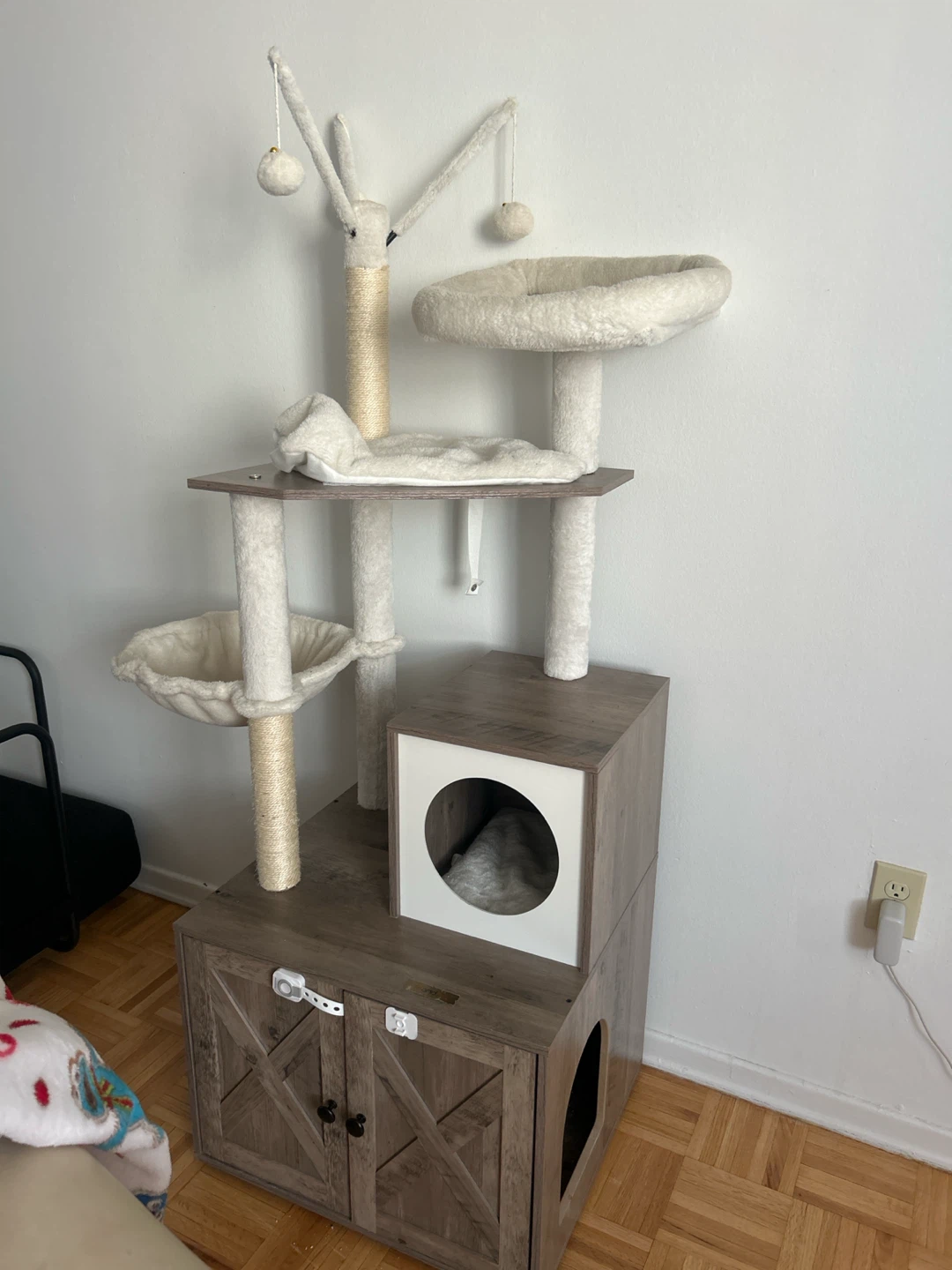 Multi-Level Cat Tree with Condo