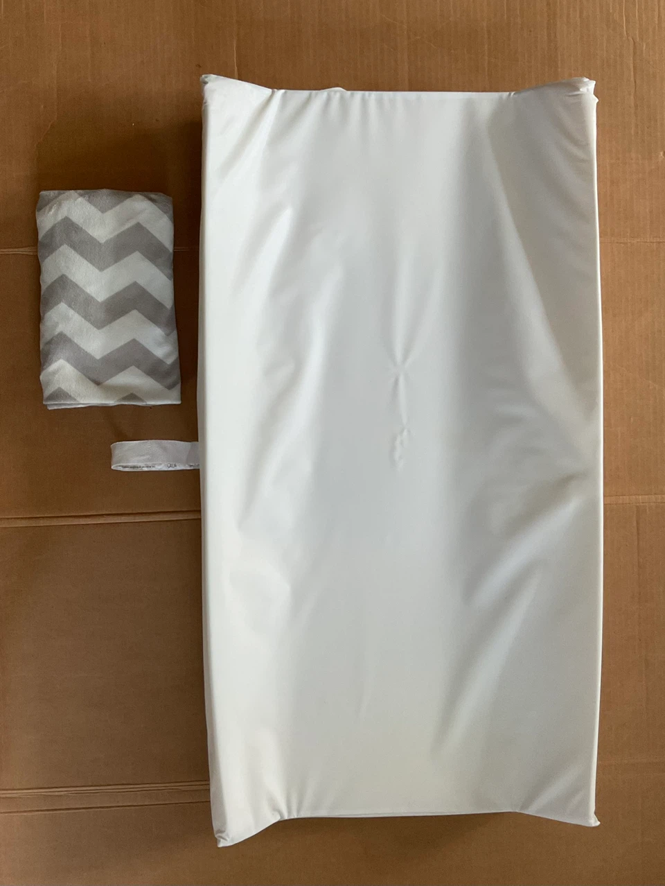 Baby change pad, muslin swaddles, blanket- bundle - photo 3