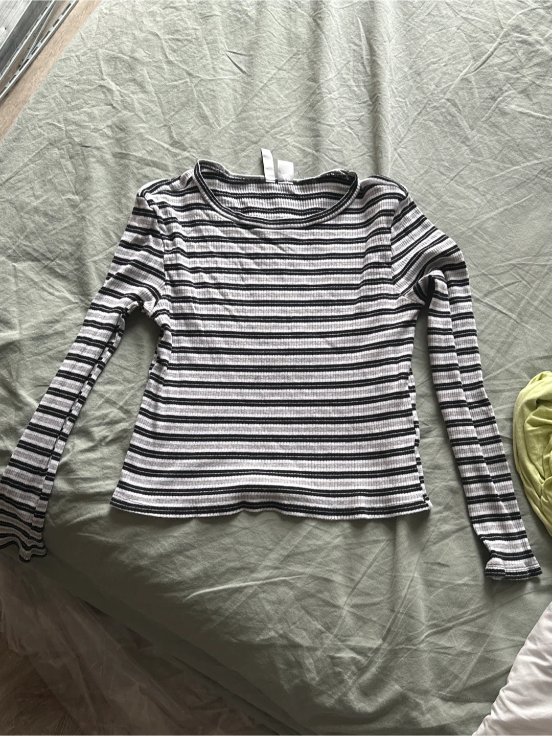 H&M Black and White Striped Long Sleeve Top