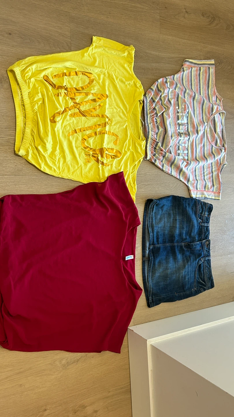 Bundle of 4: Cute casual tops & denim skirt — $30