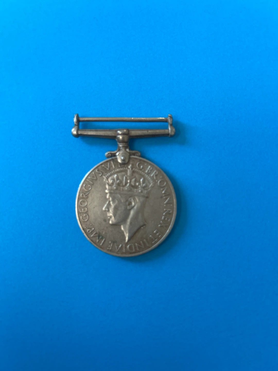 Vintage 1939-1945 War Medal ( not silver )