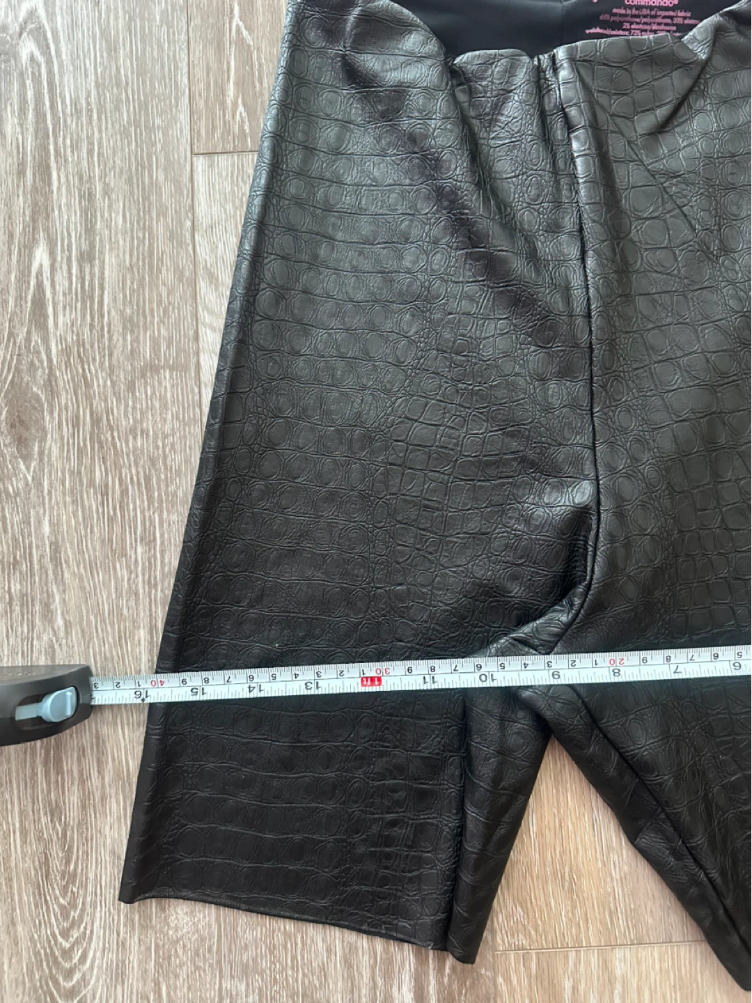 Commando faux leather croc bike shorts - photo 5