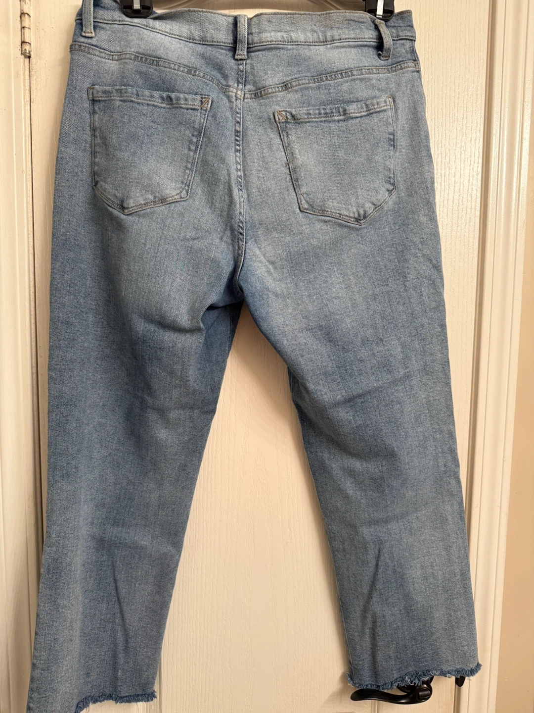 Kenzie Light wash jeans with raw hem, high quality - photo 2