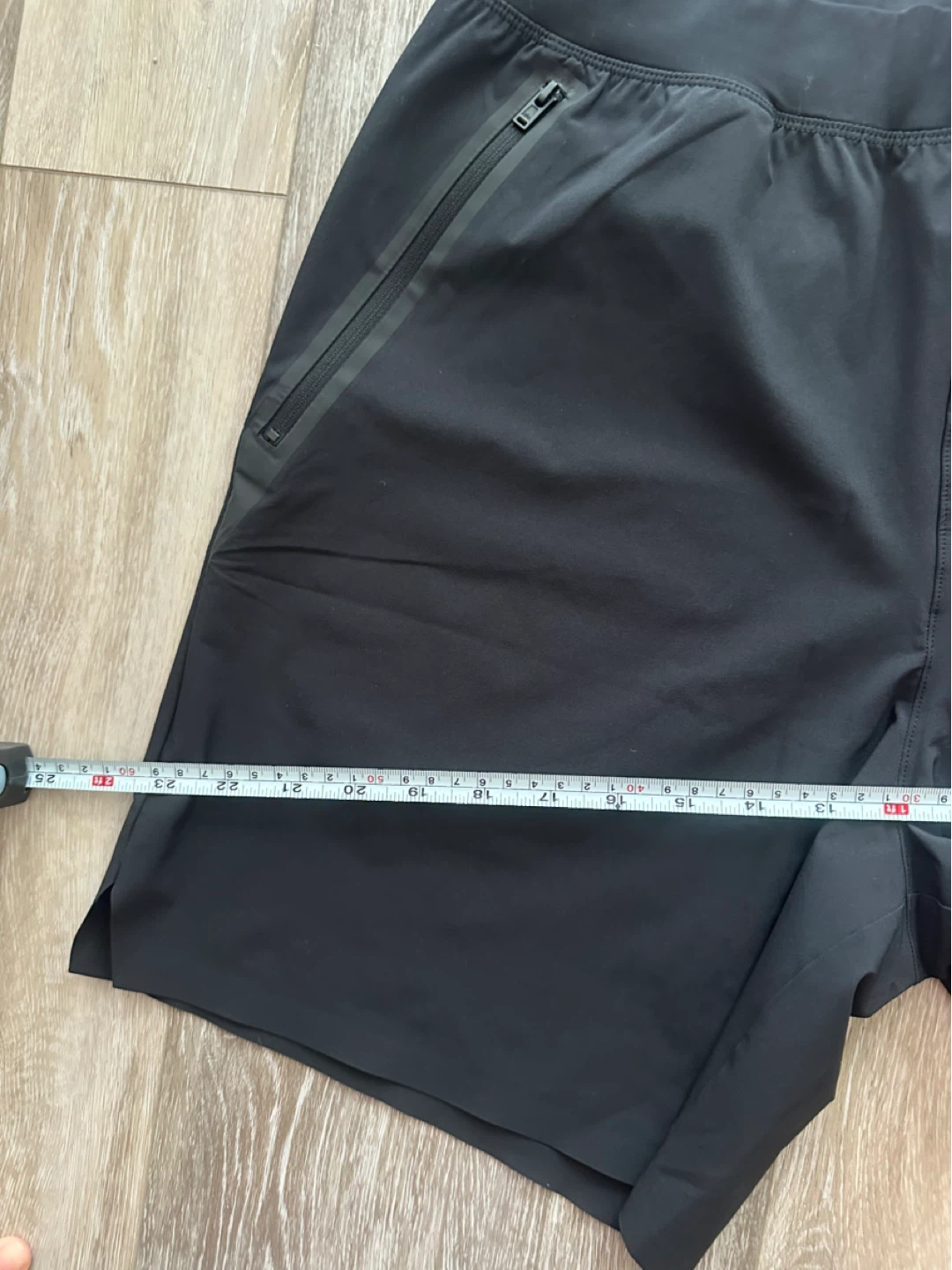 Alo Yoga Black Performance Shorts - photo 4