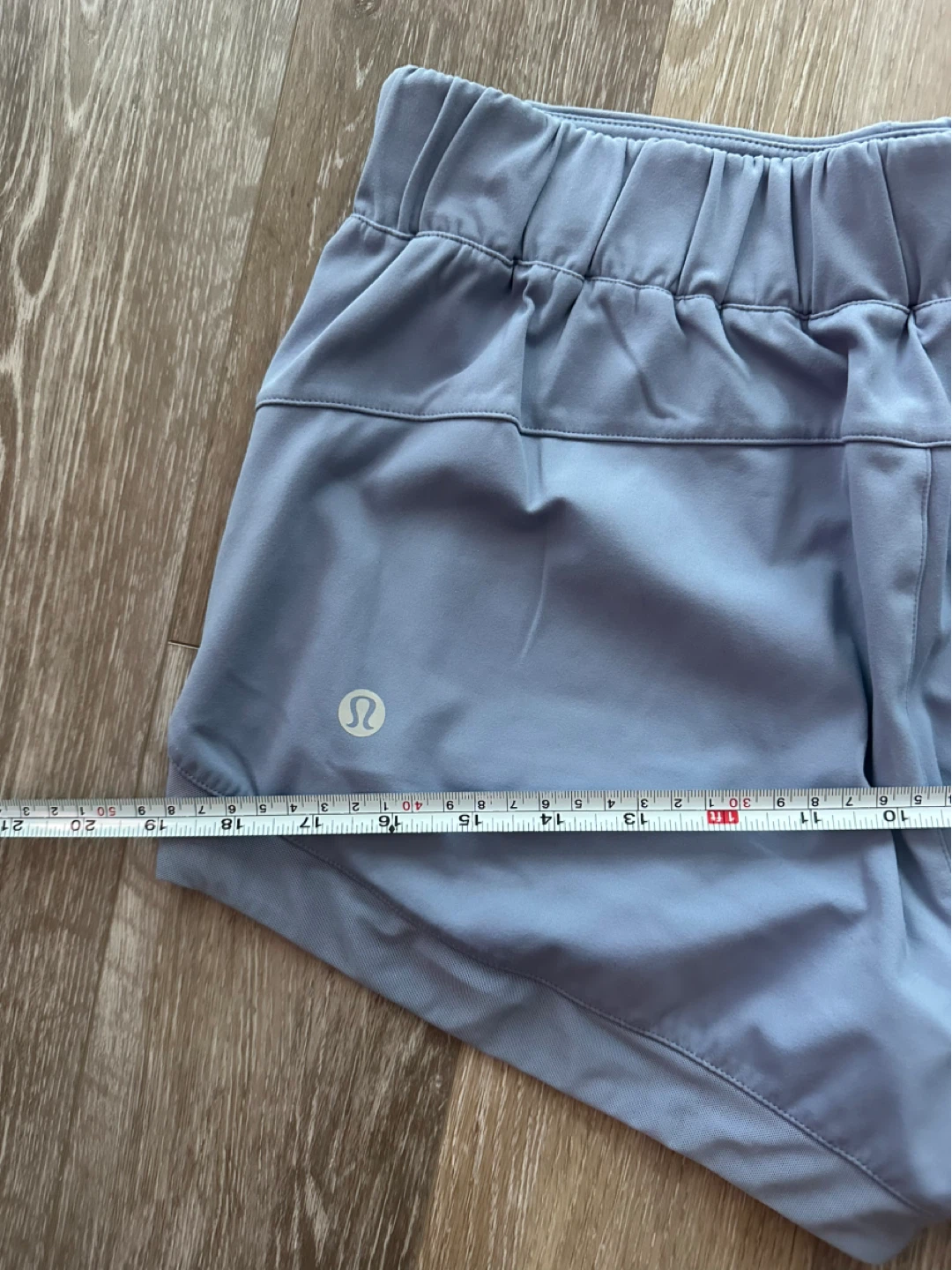Lululemon athletic shorts light blue - photo 4
