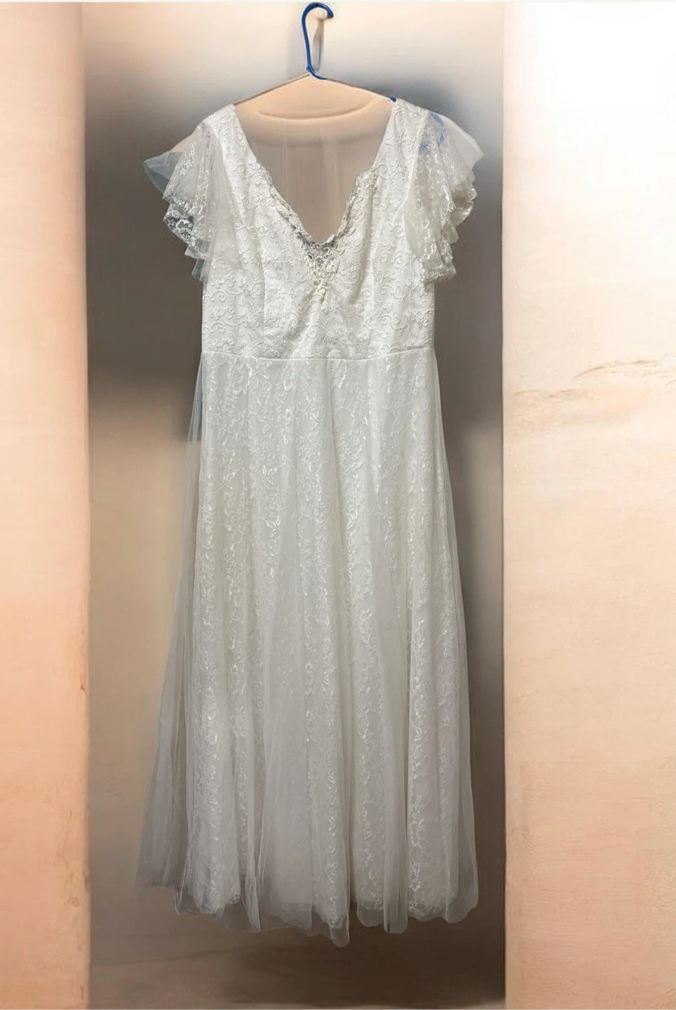 Elegant Plus Size A-Line Wedding Dress - Size 1XL (Worn Once)