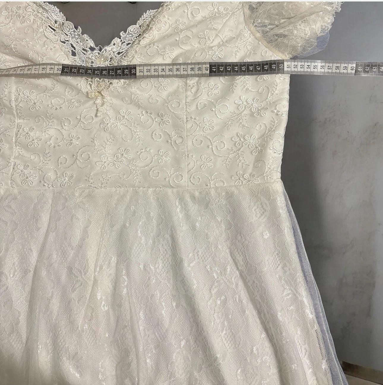 Elegant Plus Size A-Line Wedding Dress - Size 1XL (Worn Once) - photo 3