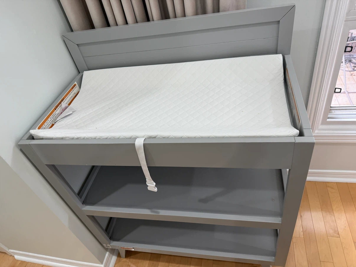 Evolur Changing Table with Pad