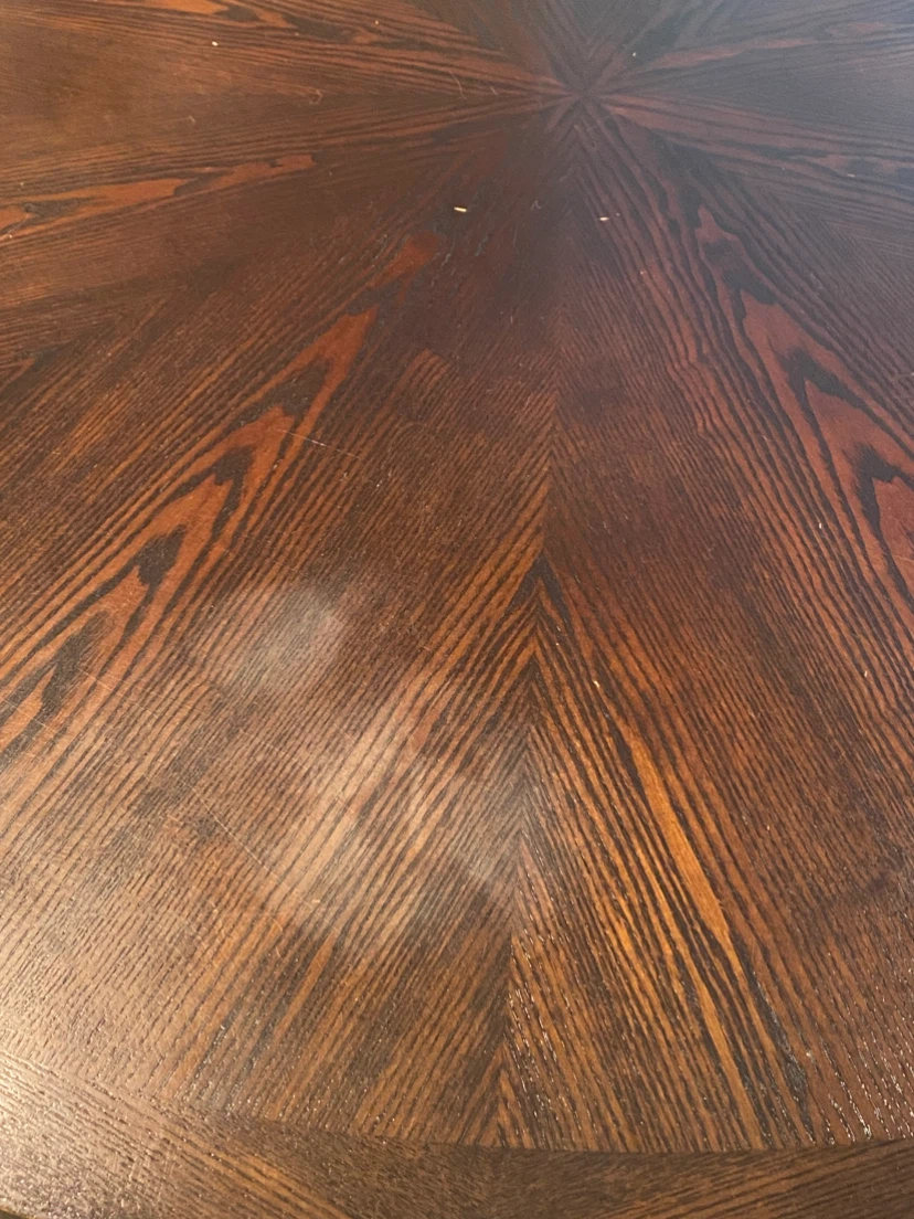 Round Dining Table - photo 3