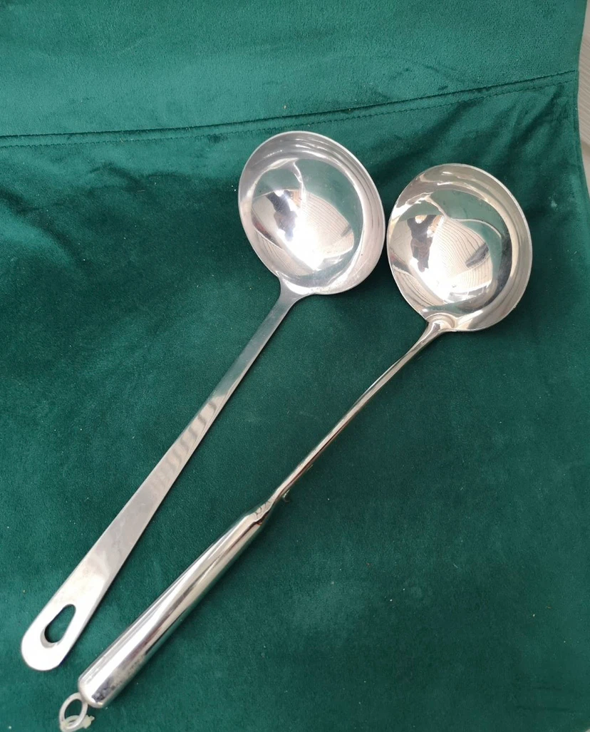 Set of 2 stainless steel ladles