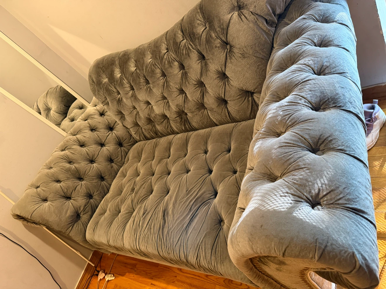 Tufted Velvet Chaise Lounge