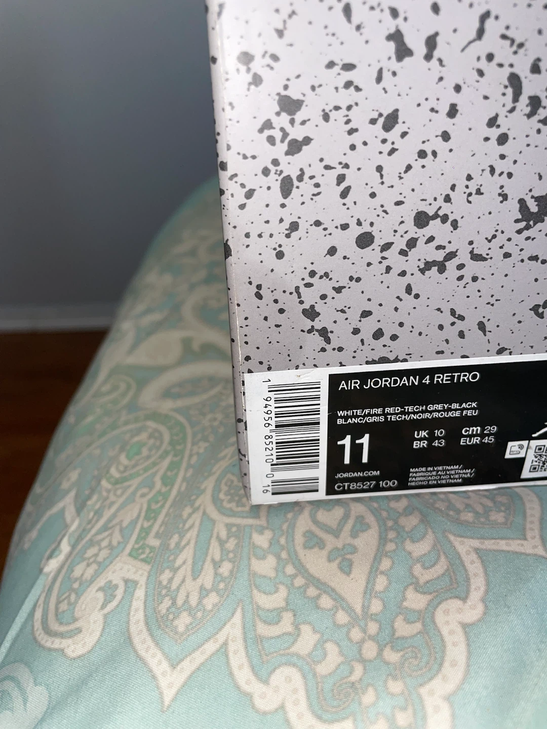 Air Jordan oreo 4 Retro White Tech Grey - photo 2