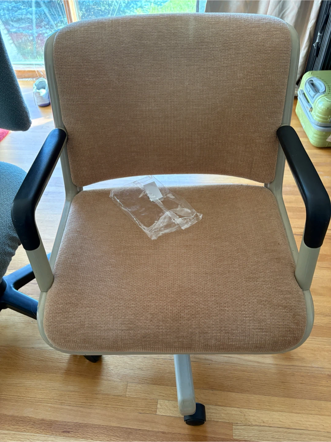 Office Chairs - photo 2