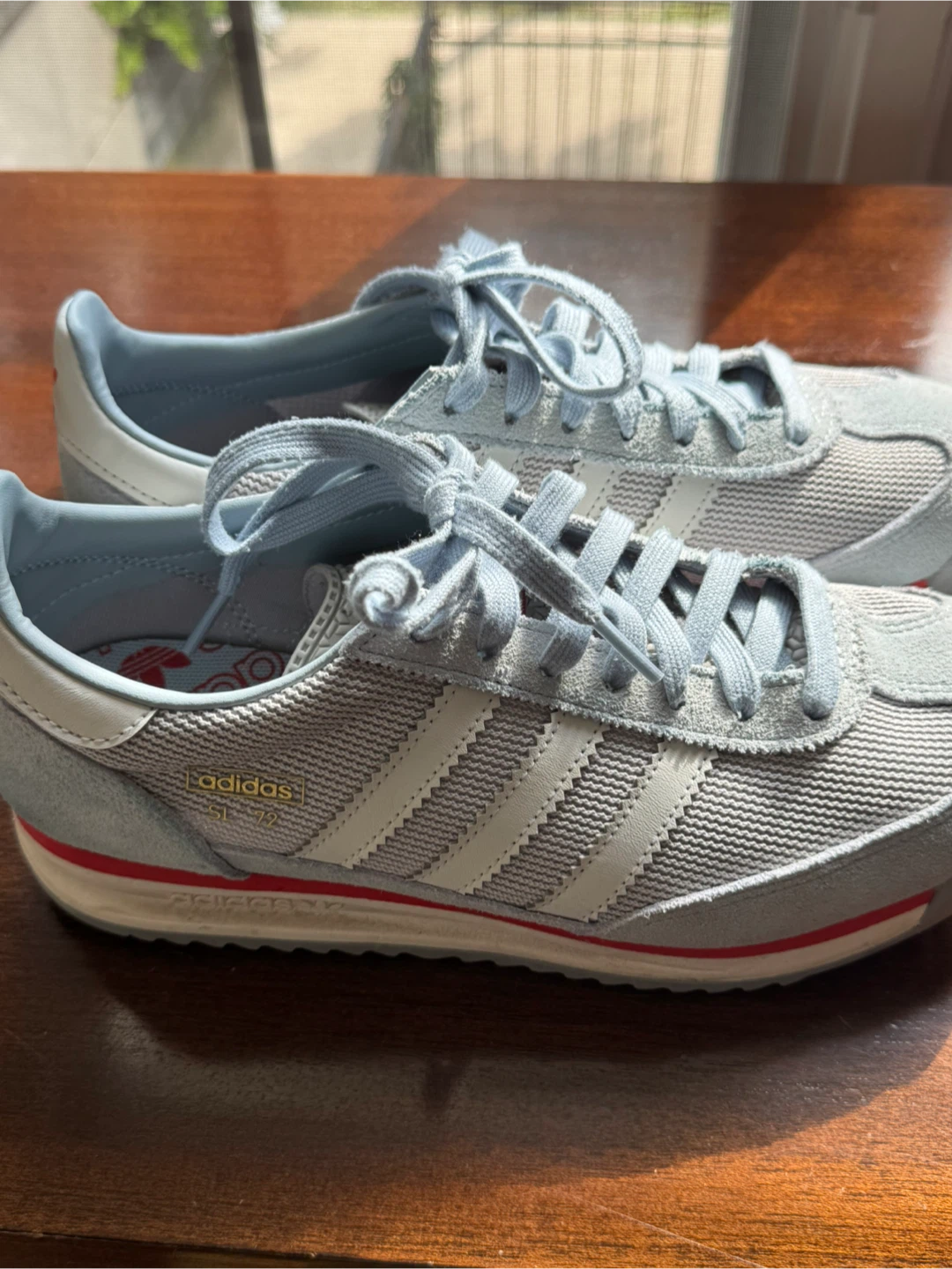 Women’s sneakers