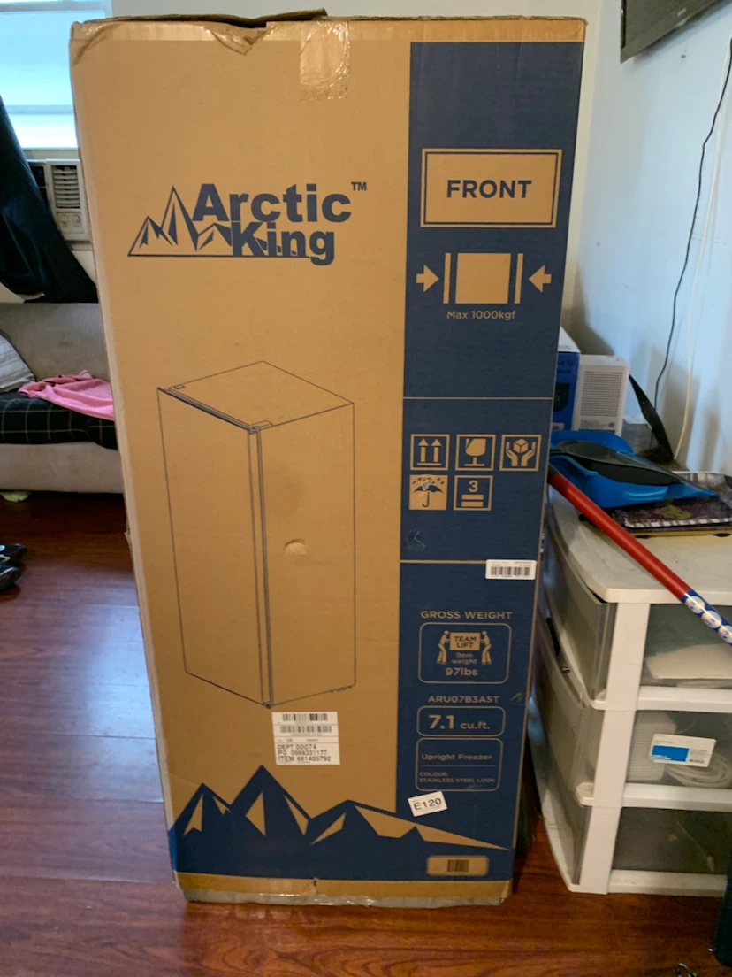 Arctic King 7.1 cu. ft. Upright Freezer - photo 4