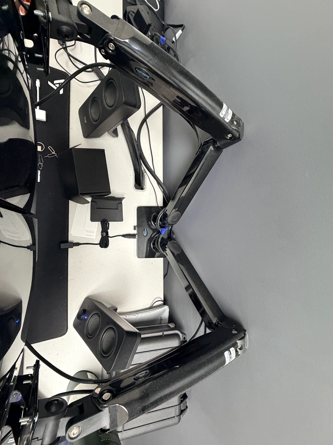 Dell 24” Dual Monitor with Desk Mount Stand - photo 5