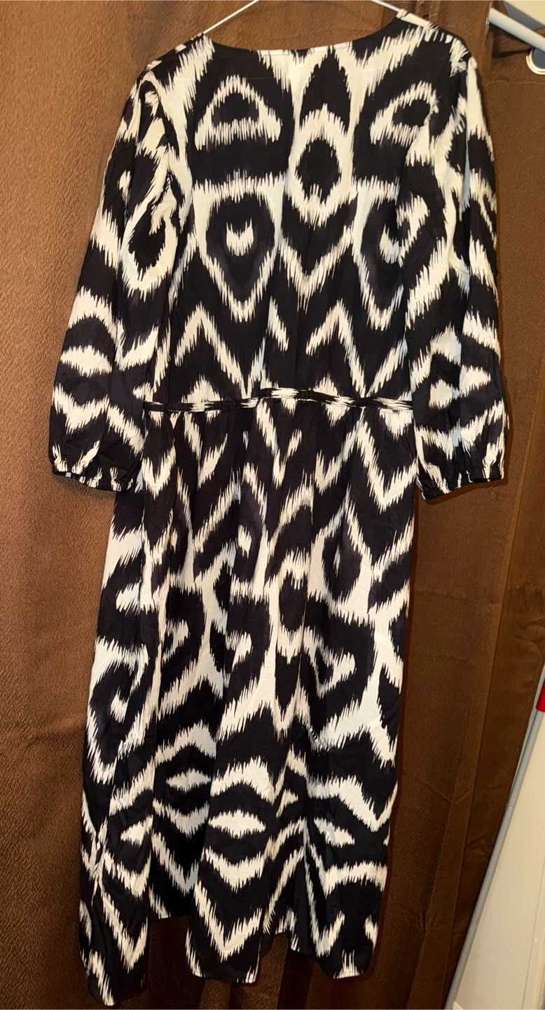 H&M Black and White Patterned Dress - photo 2