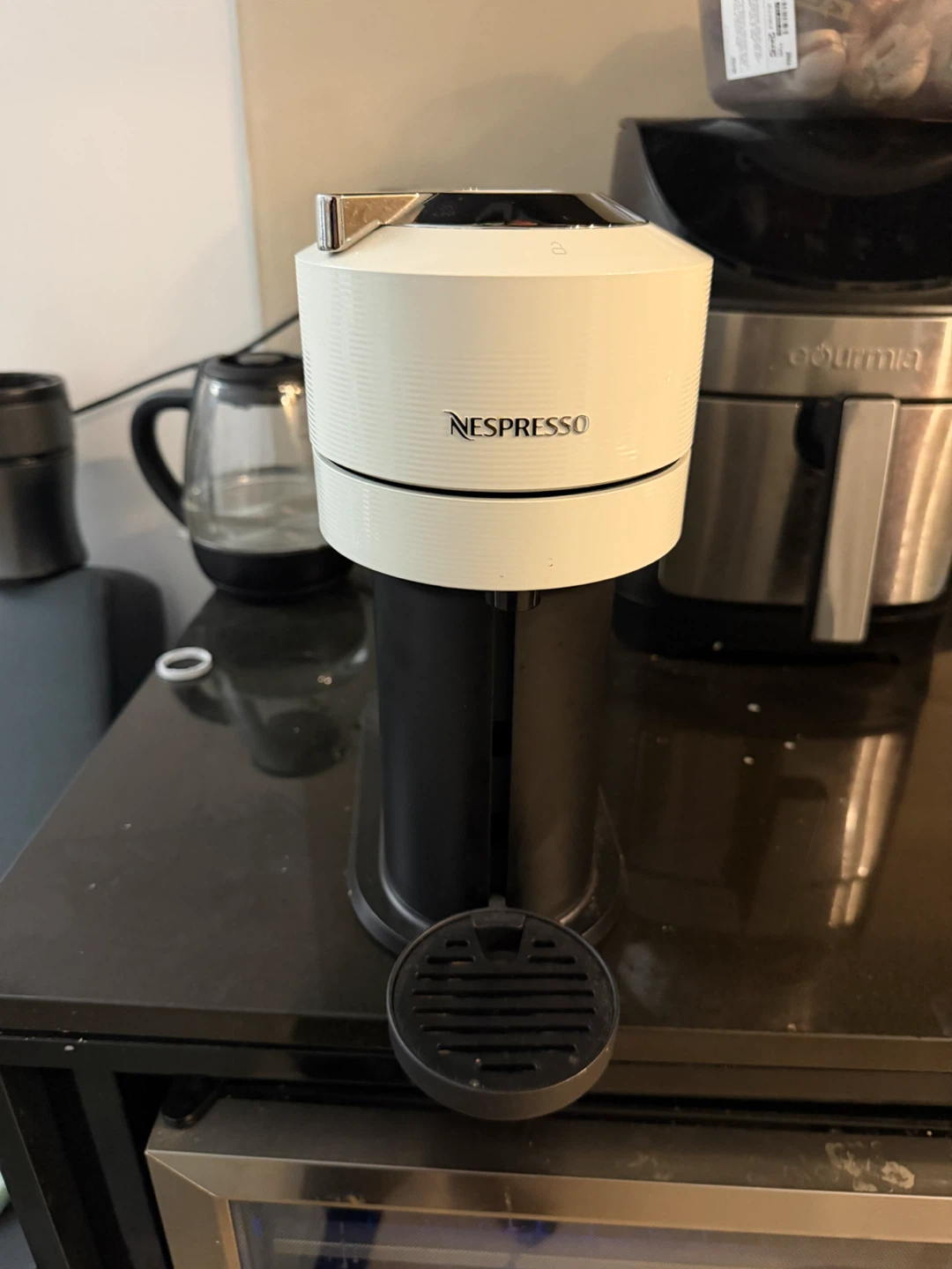 Nespresso Vertuo Next White + free pods