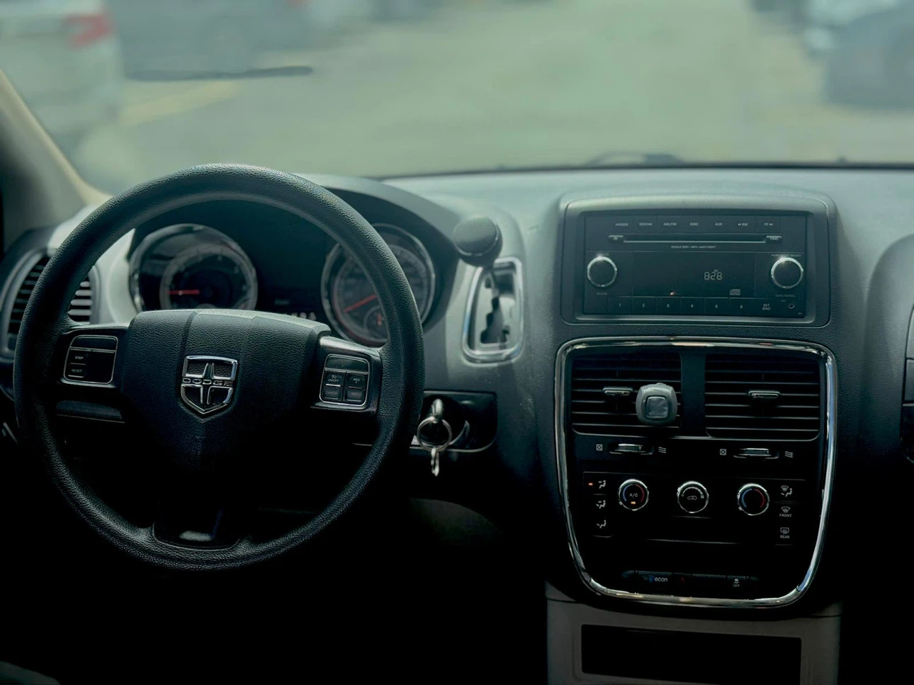 2017 Dodge Grand Caravan SE - photo 4