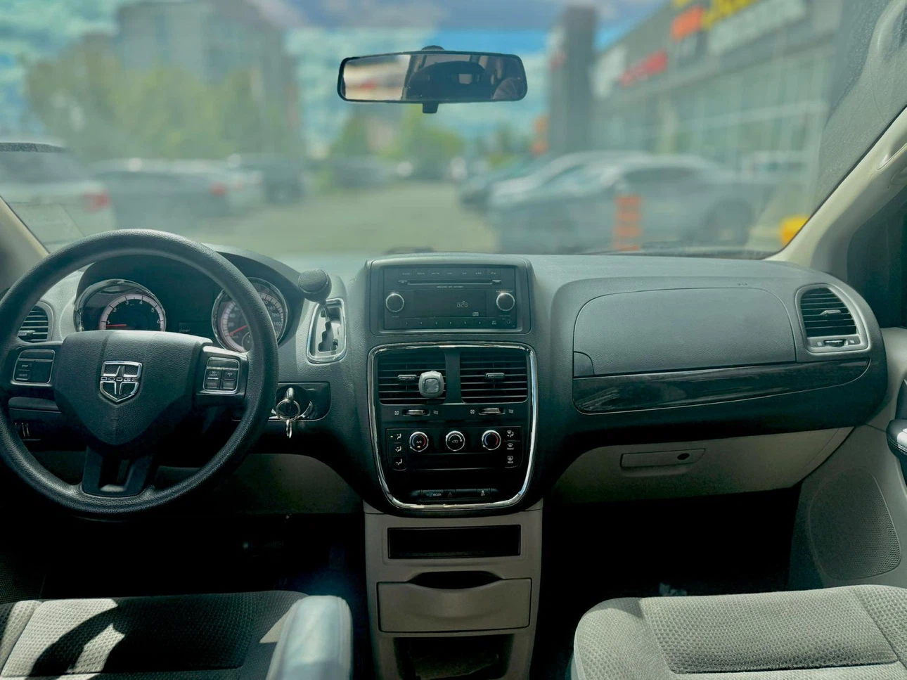 2017 Dodge Grand Caravan SE - photo 5