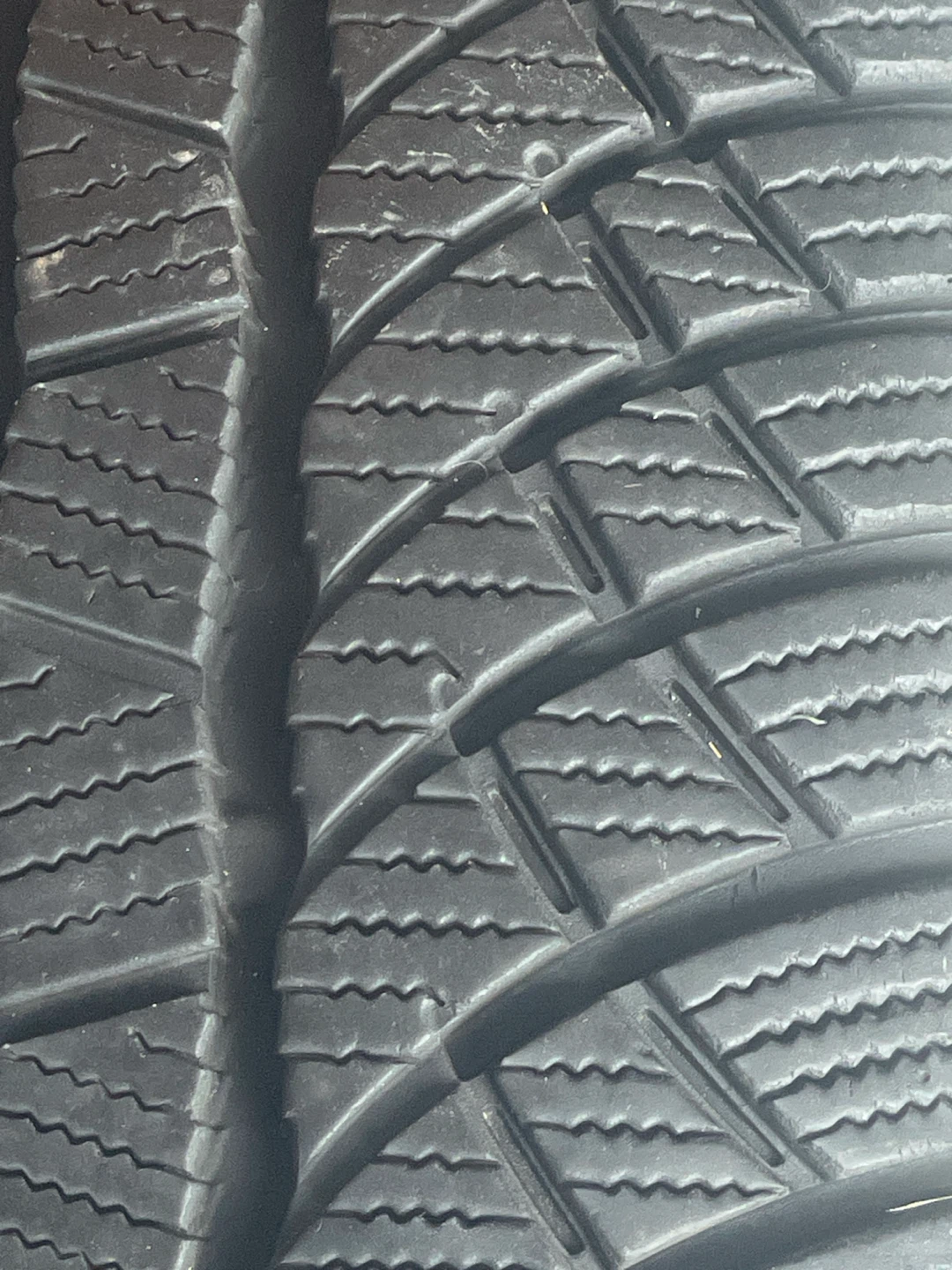 Winter-Maxx 195/65R15 Winter Tire x4 - photo 2