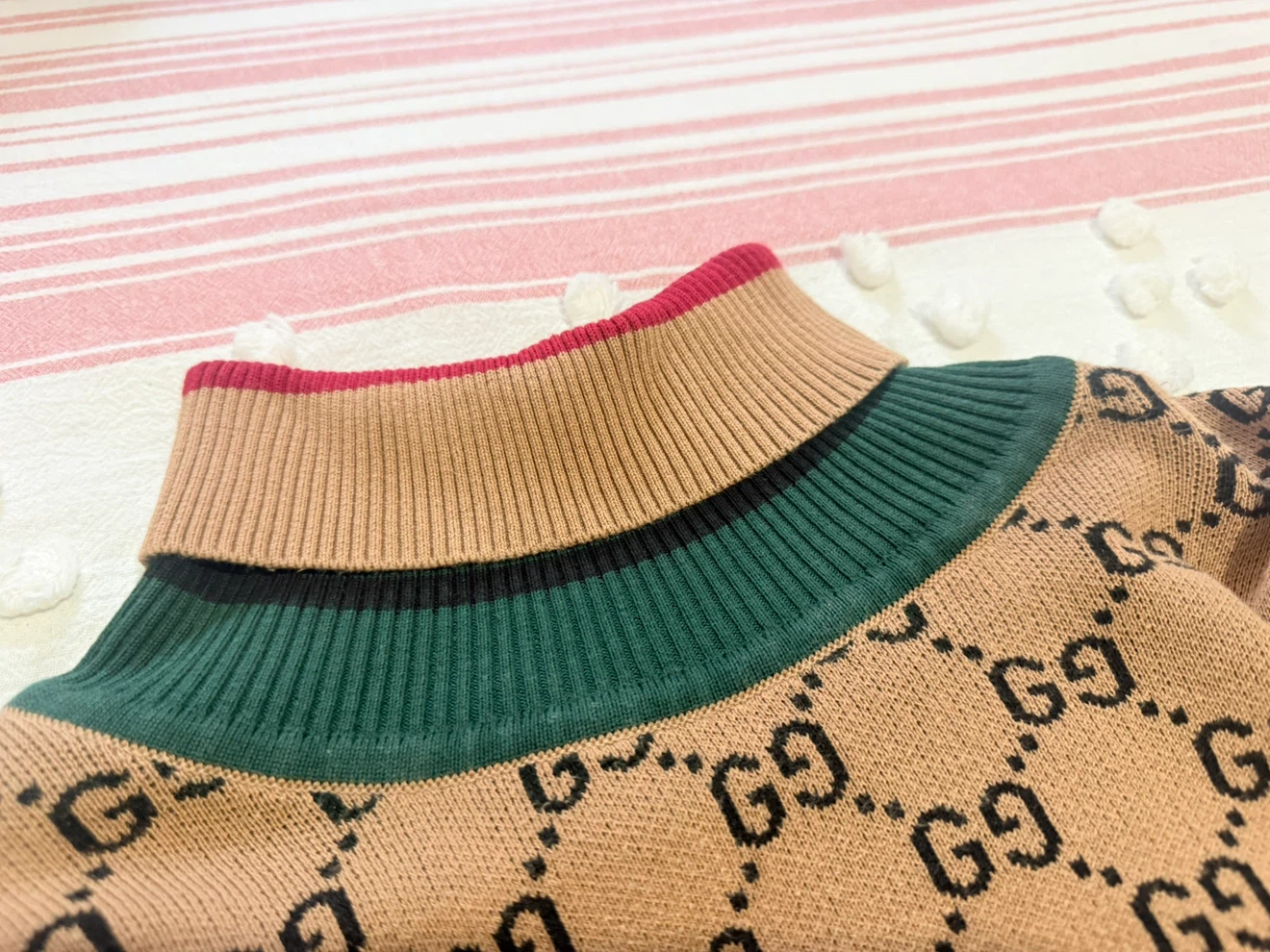 Gucci Monogram Mock Neck Sweater size M - photo 3