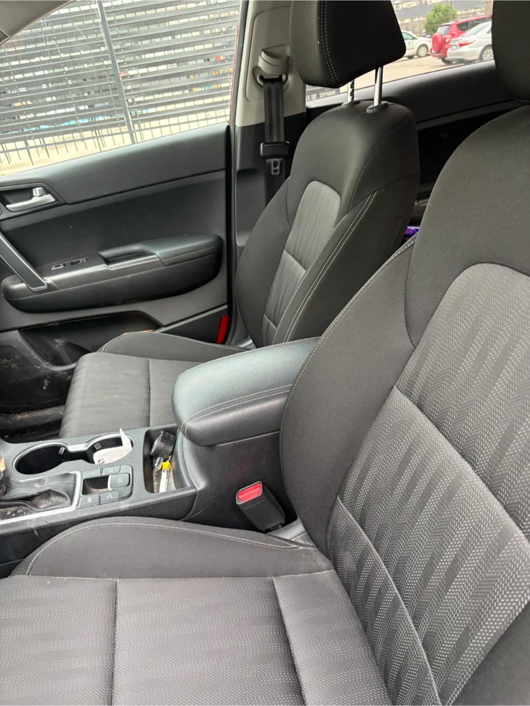 2020 Kia Sportage - Low KM’s and Clean Title! - photo 4