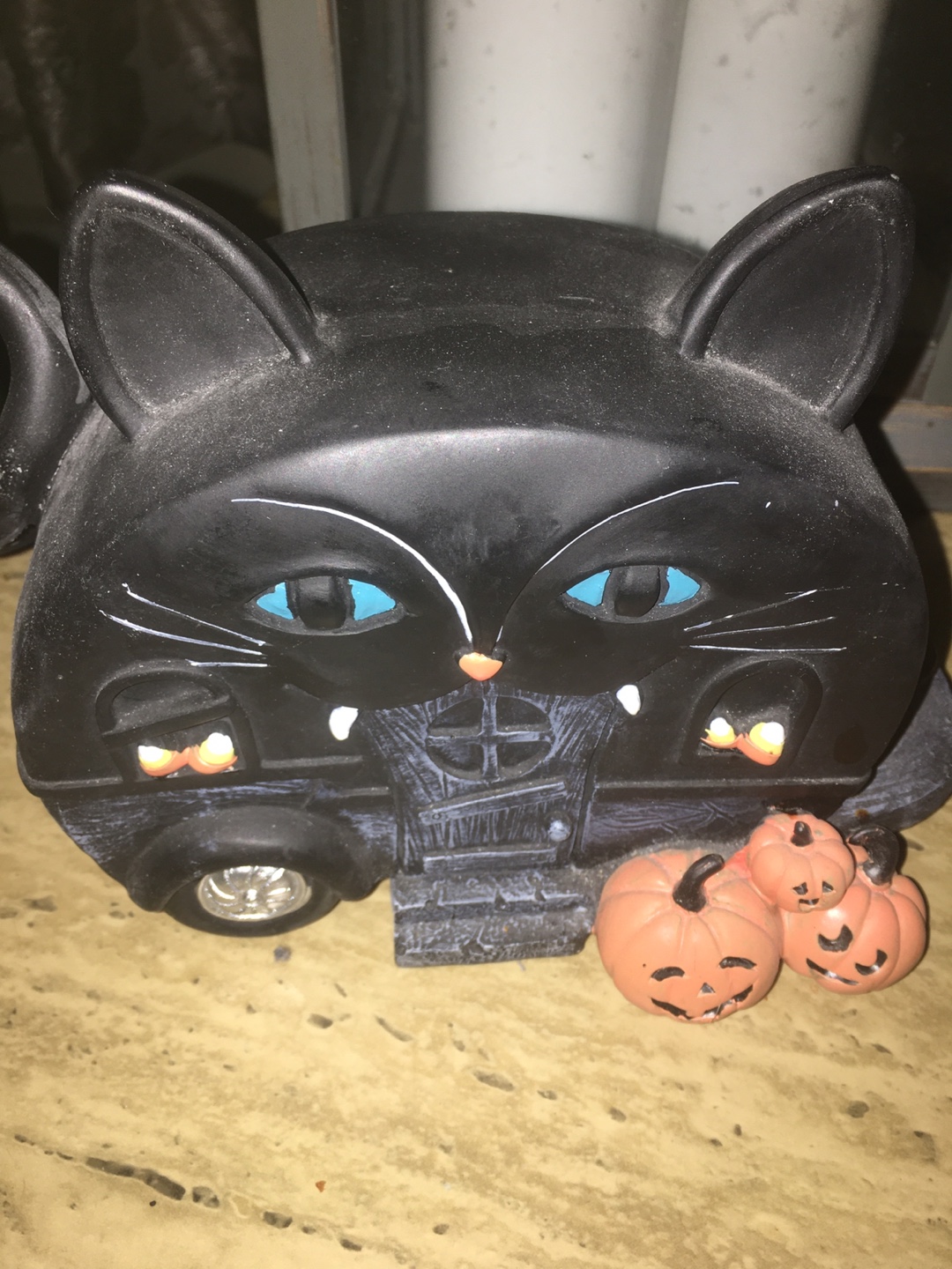 Halloween Themed Decorative Items - photo 5
