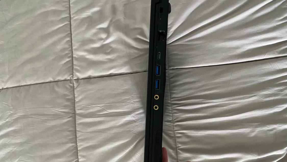 MSI GF63 Thin 11UD Gaming Laptop - photo 4