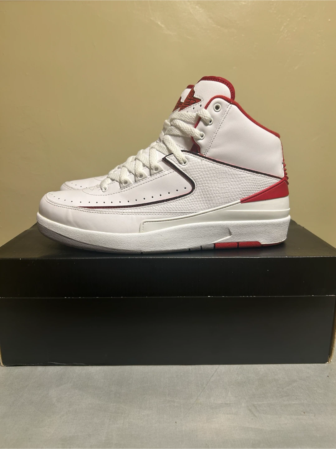 Nike Air Jordan 2 Retro White Red - photo 3