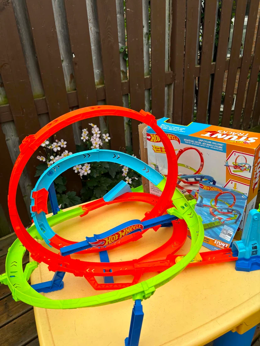 Hot Wheels Stunt Tracks - photo 3