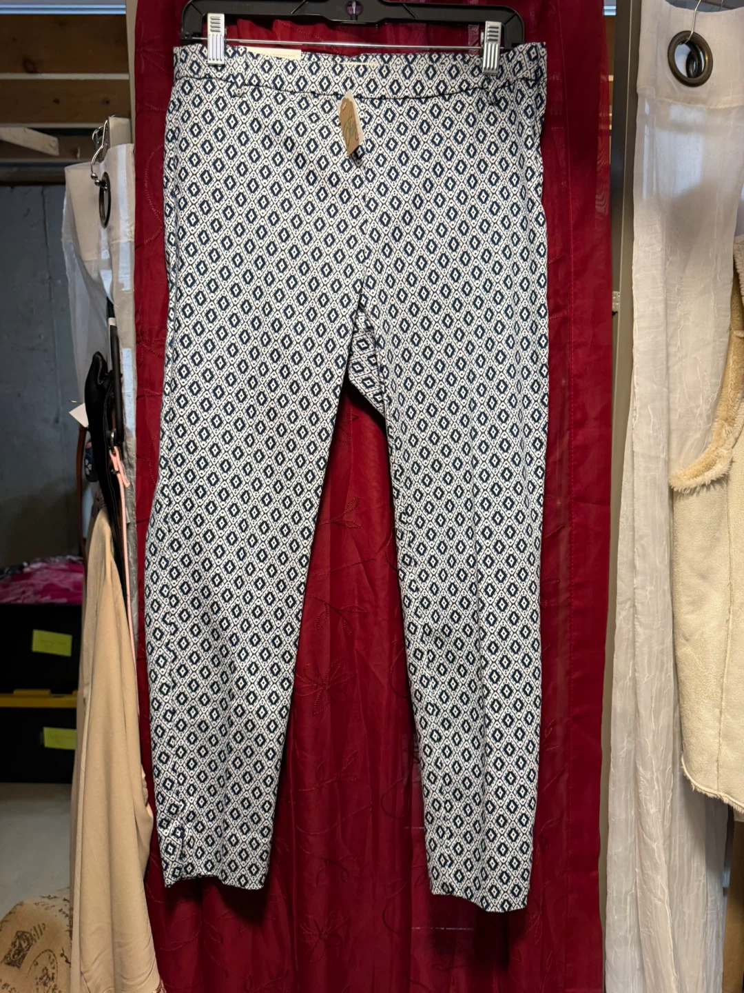 H&M Women's Blue Diamond Pattern Slacks Size 8 - photo 4
