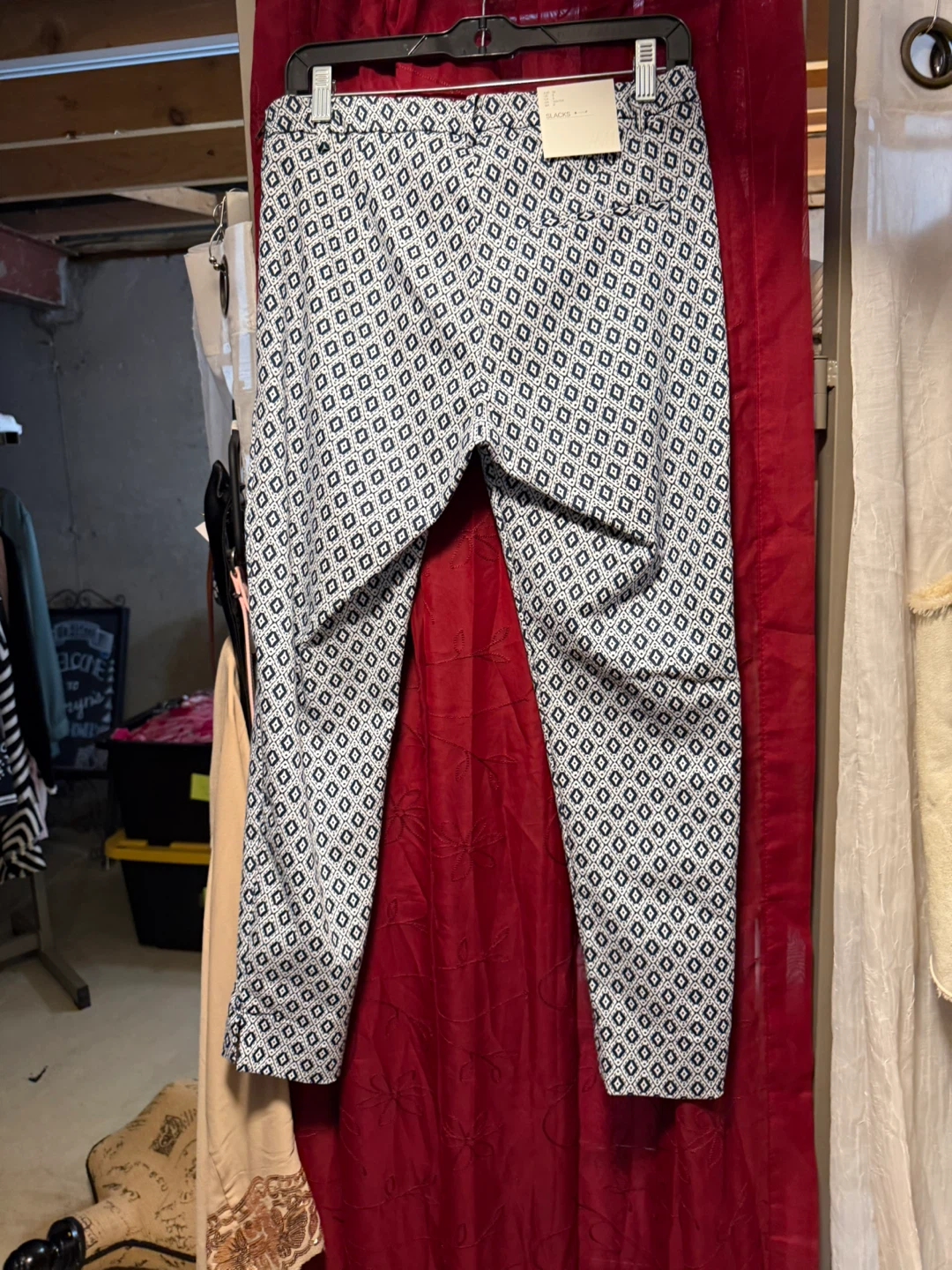 H&M Women's Blue Diamond Pattern Slacks Size 8 - photo 5
