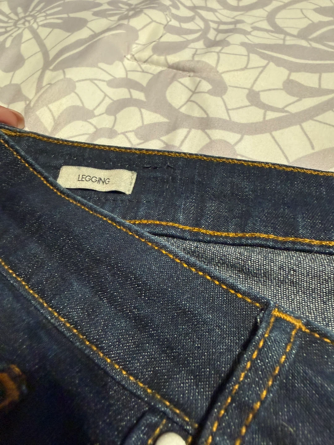 Calvin Klein Jeans Women's Size 8 Leggings - photo 3