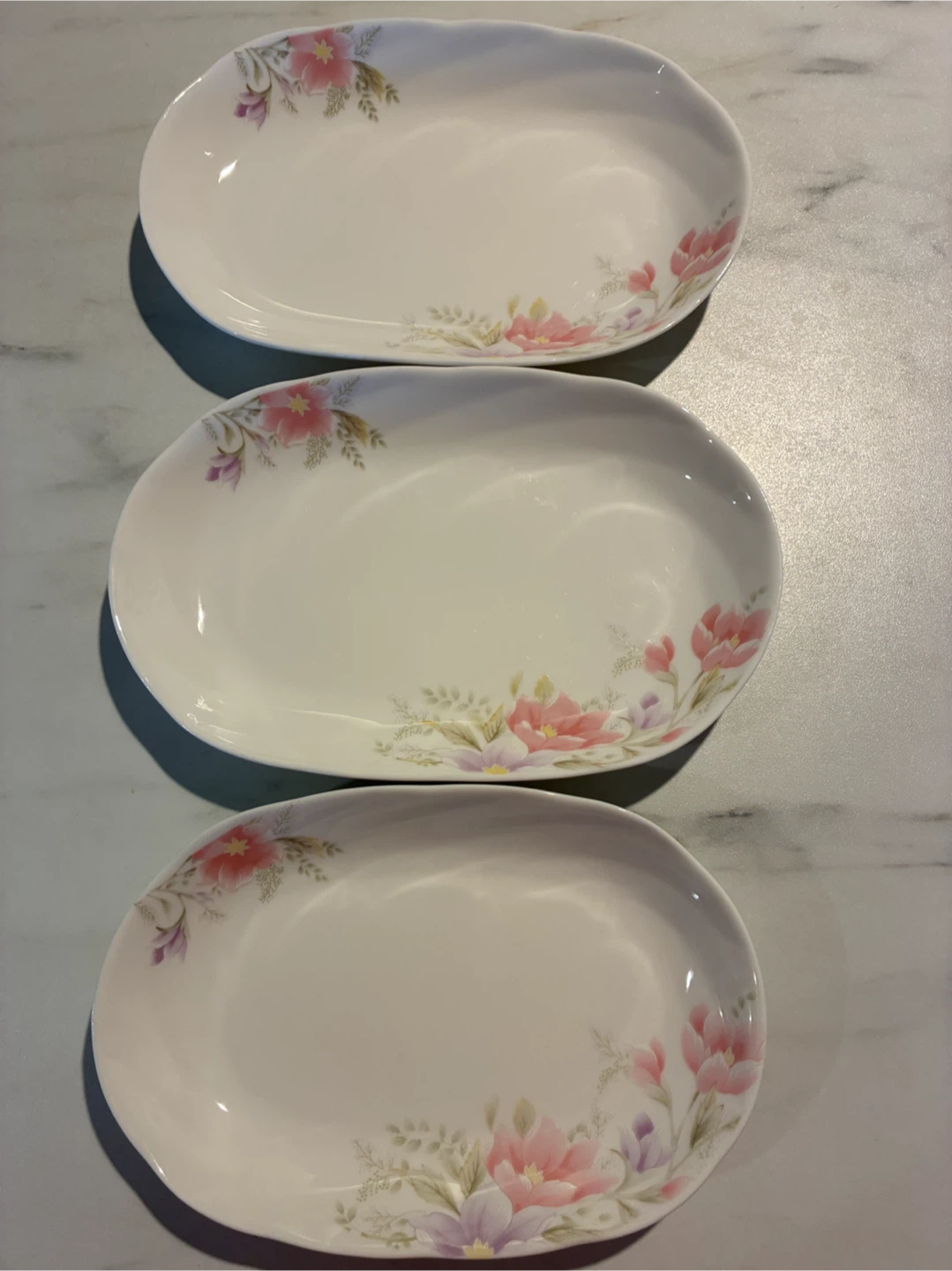 MOVING SALE : Beautiful Ceramic Serving Platters - photo 4