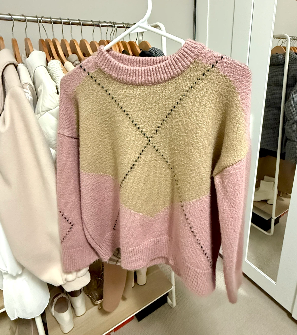 Pink Sweater - photo 4