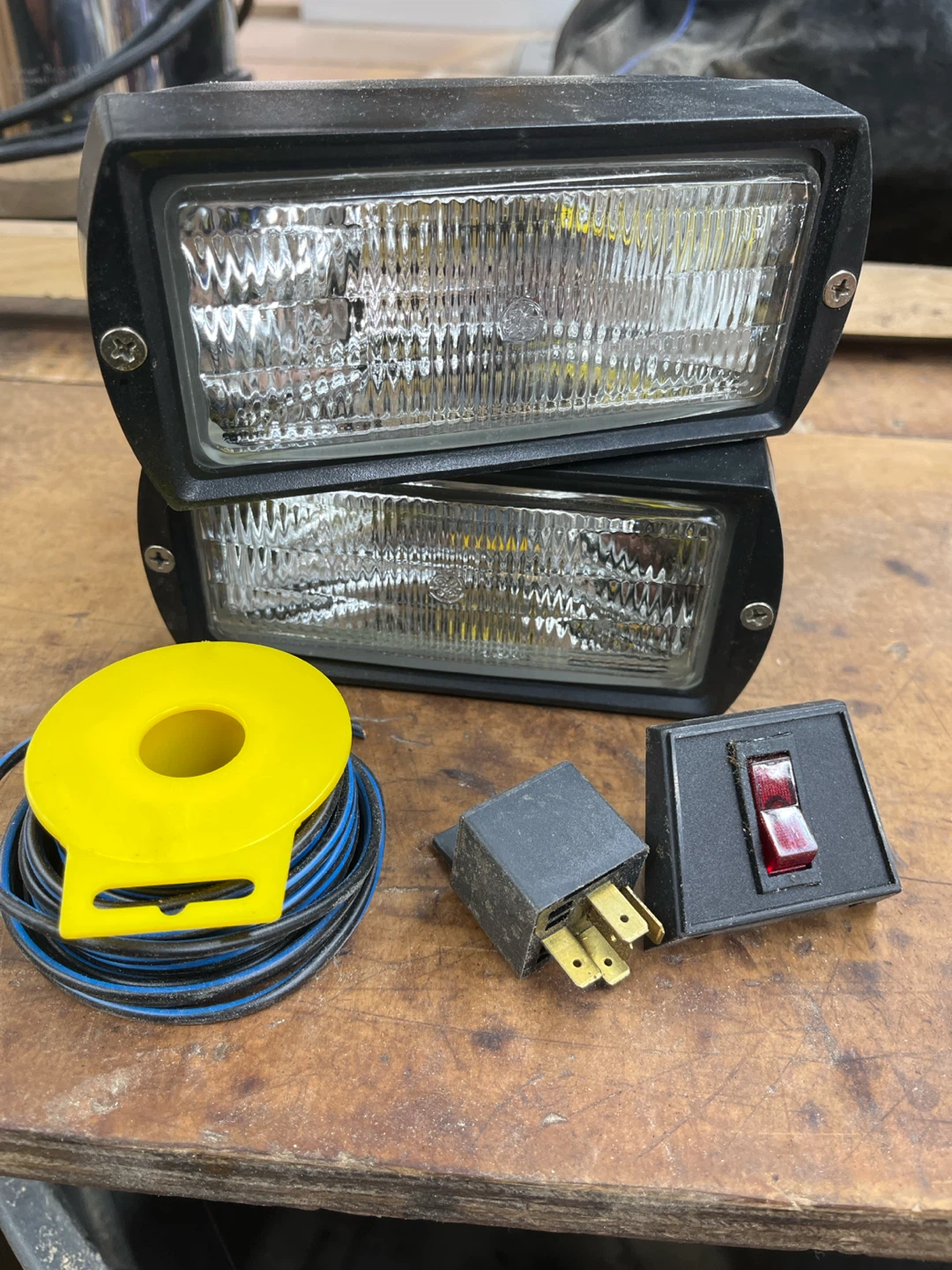 Pair of Driving Lights with Wiring Kit