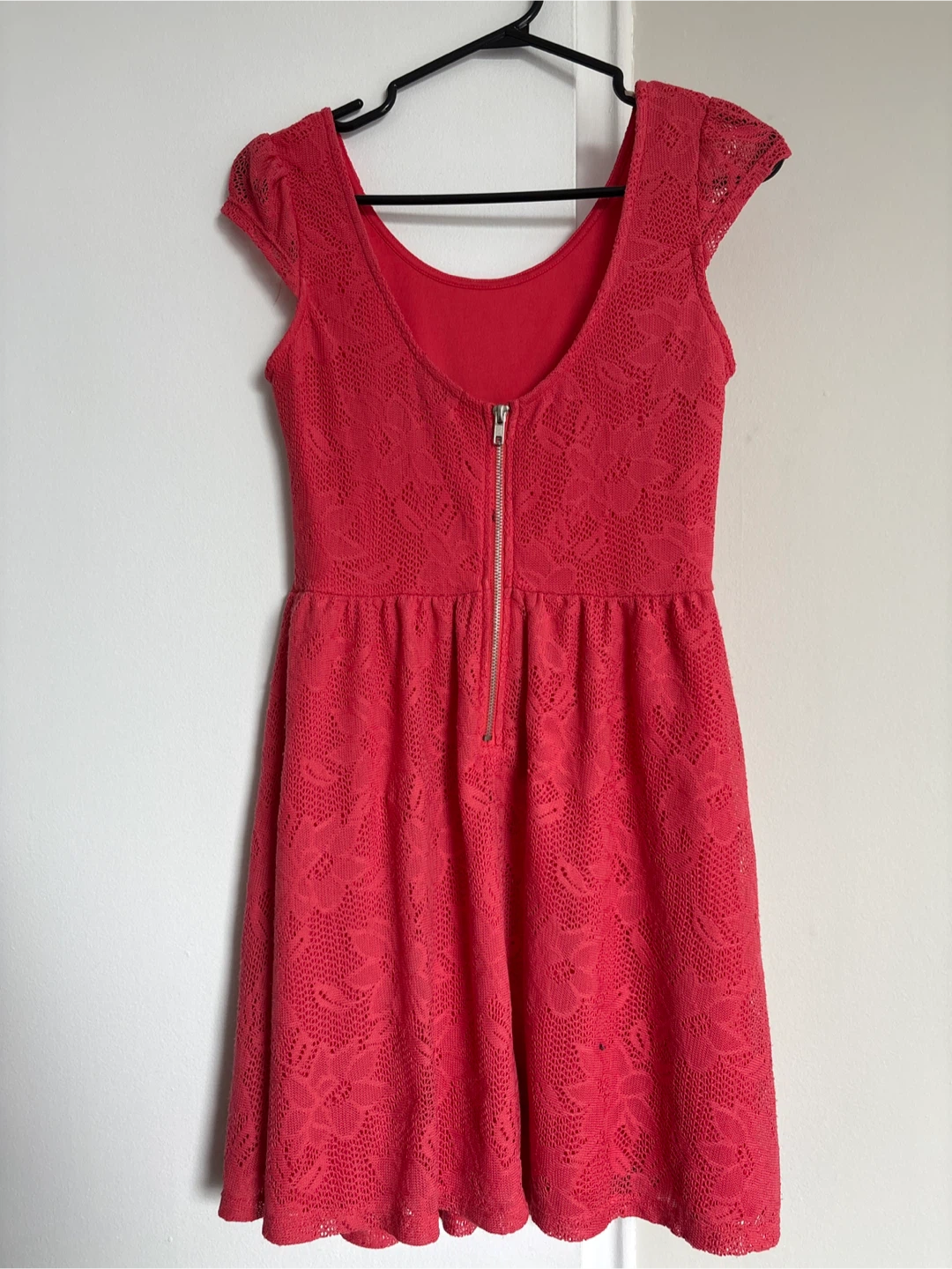 Coral Lace Cap Sleeve Dress - photo 2