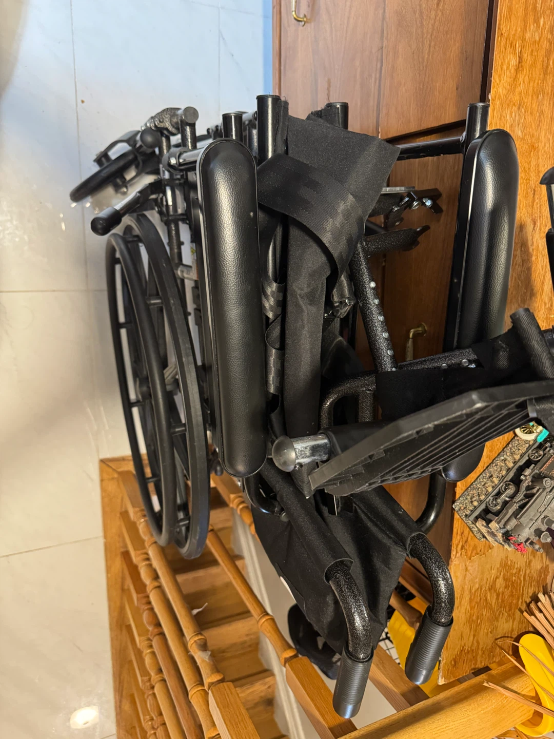 Wheelchair brand new, commode