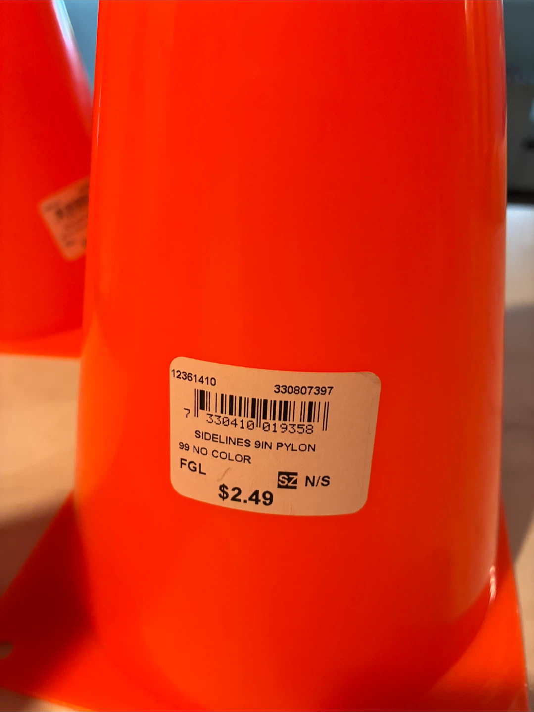 MOVING SALE: set of 6 mini orange plastic cones - photo 5