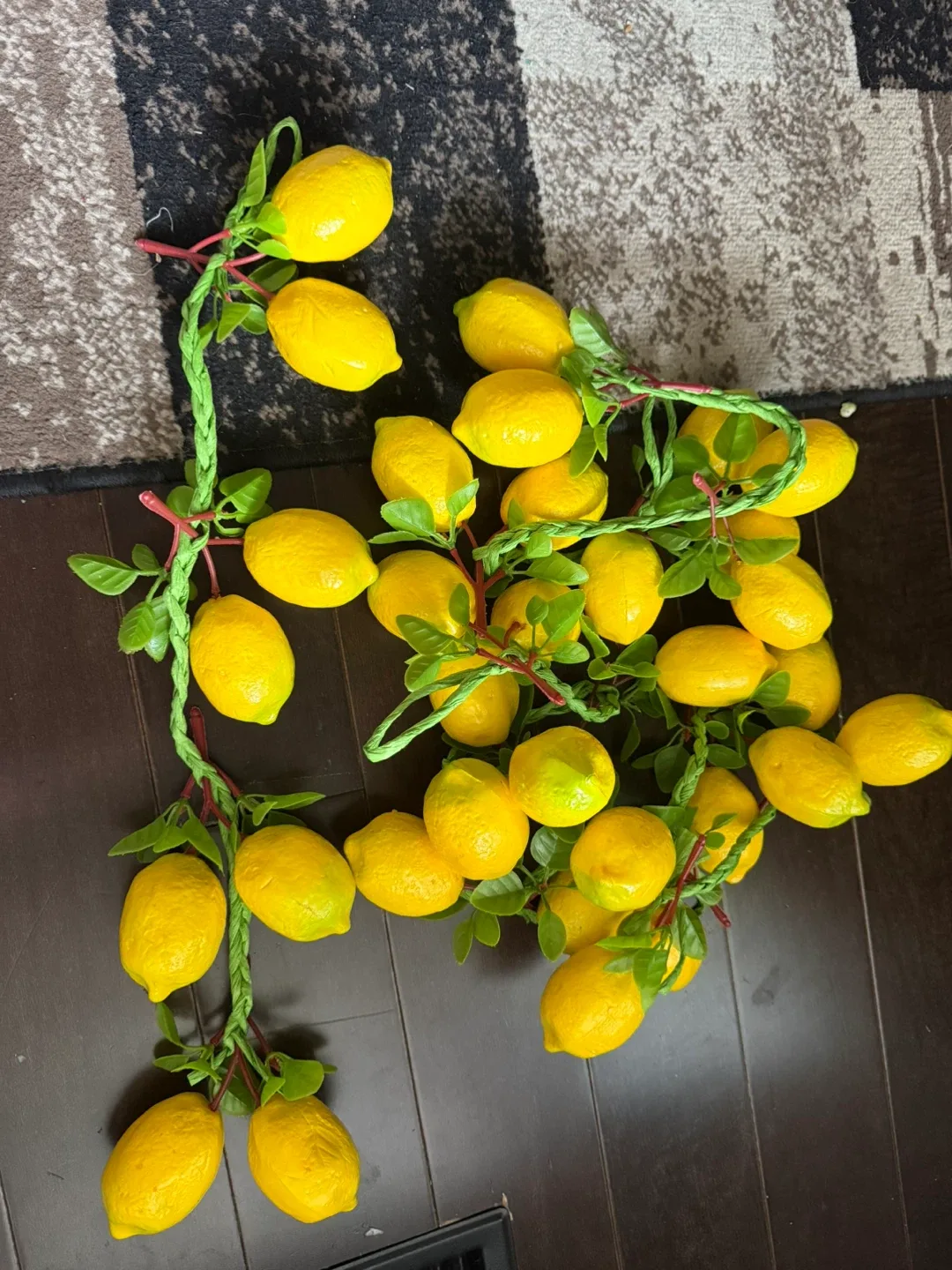 Decorative hanging Lemon Garland