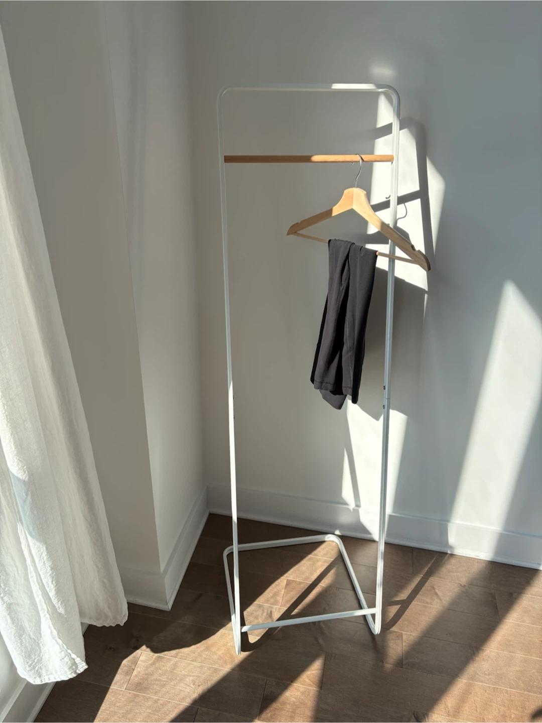 Clothes rack - photo 3