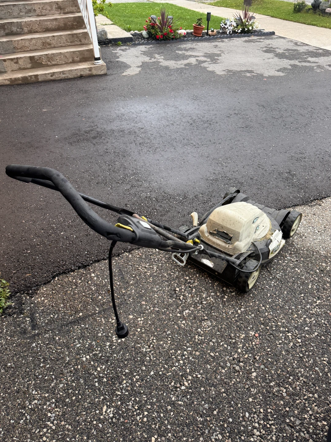 LawnMaster Electric Lawn Mower - photo 4