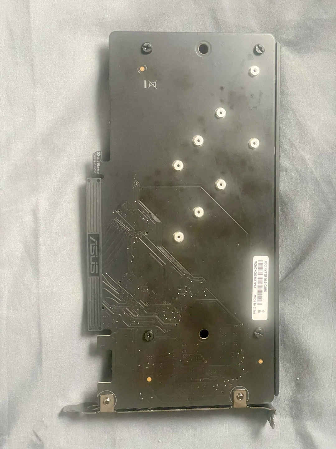 ASUS ROG Hyper M.2 Add-In Card - photo 2
