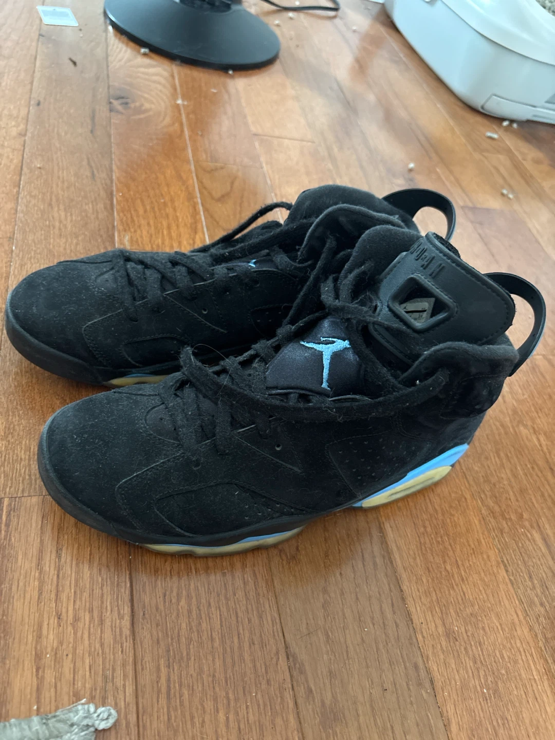 Air Jordan 6 Retro Black University Blue Sneakers